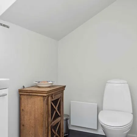 Charming Summer House Near Town And بيت للعطل *