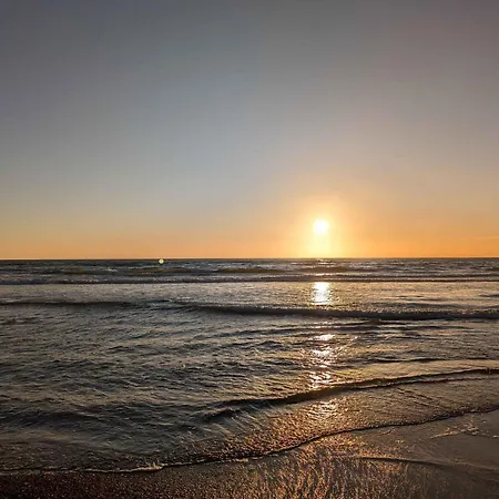 Charming Summer House Near Town And Casa vacanze Blokhus